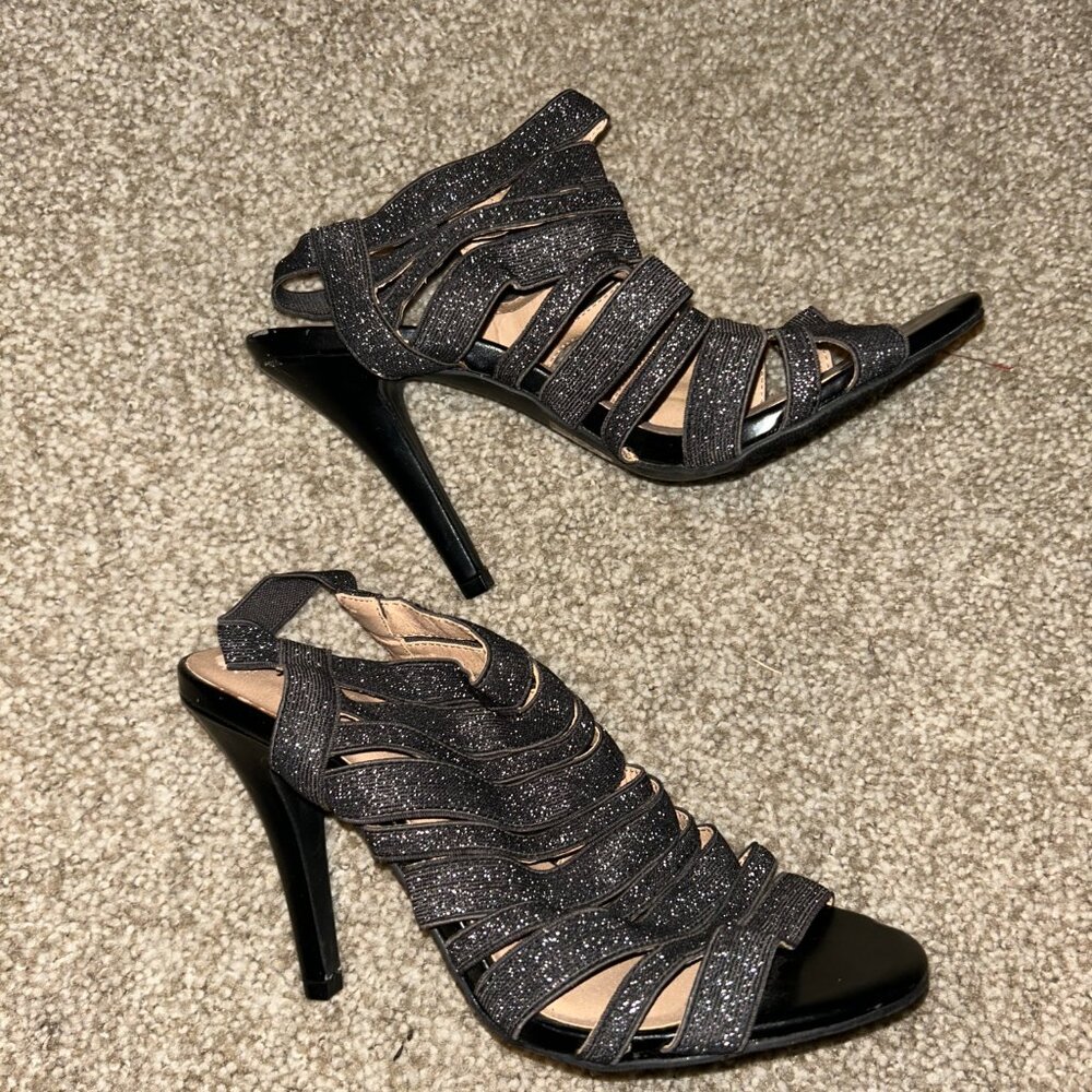 Heels - Picture 3 of 3